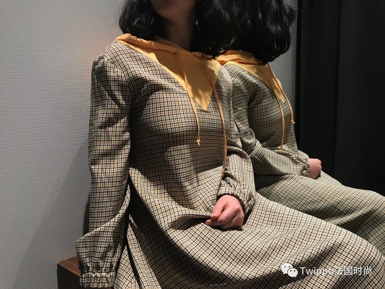 过年穿搭试衣间示范照着穿就对了,初秋试衣间玩转穿搭新潮流