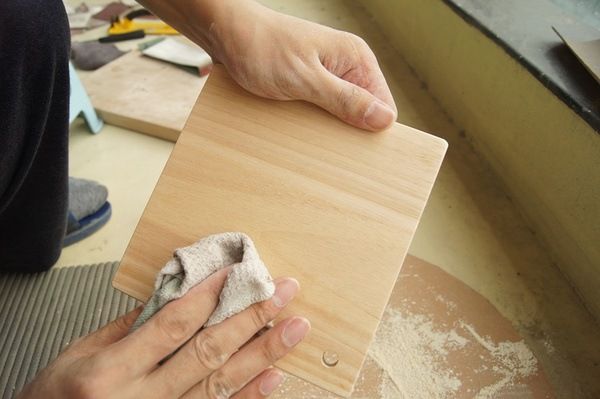 木蜡油与水性漆哪个好,水性漆和木蜡油哪个容易刷