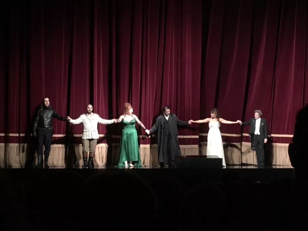 一个传奇的男人,一个传奇般的男人