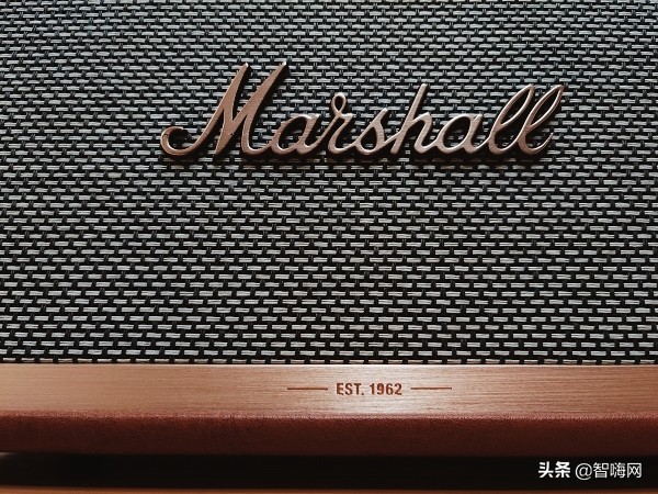 经典与新科技的融合：MarshallStanmoreII智能蓝牙音箱使用体验