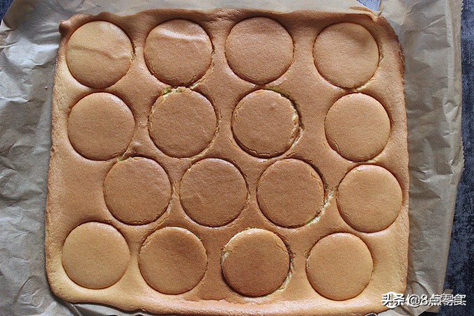 轻松玩烘焙想吃红遍四海八荒的肉松小贝可是又不想排队，自己做