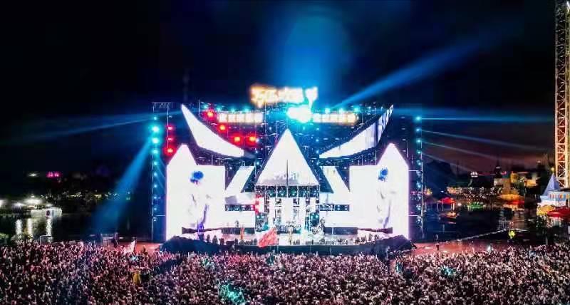 武汉欢乐谷观众互动,武汉欢乐谷随机采访