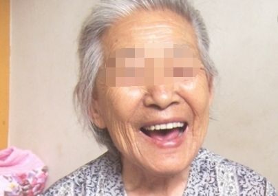 宝宝刚出生就夭折，家人却争相报喜，医生指责，得知原因全场落泪