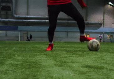 内马尔的5项实用足球技巧-教你如何突破对方防守