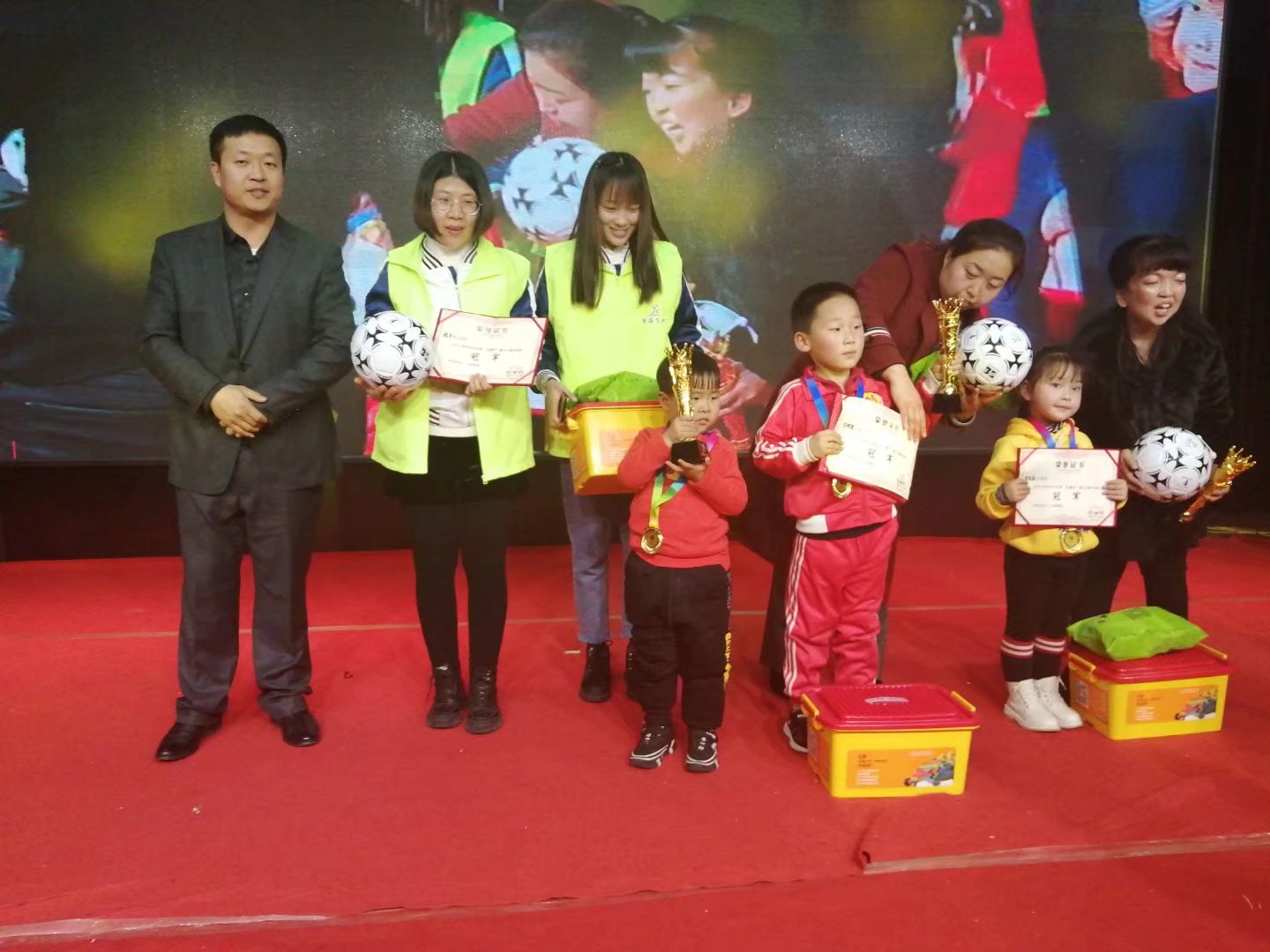 2019忻州智海文化首届“乐童杯”魔方大赛圆满落幕