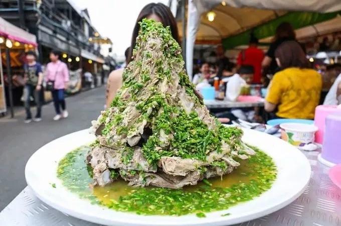 全泰国曼谷火车头夜市攻略,曼谷拉差达火车夜市全景