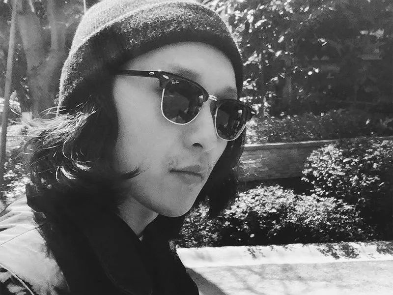 一个沉寂了十一年的歌手，我希望他火