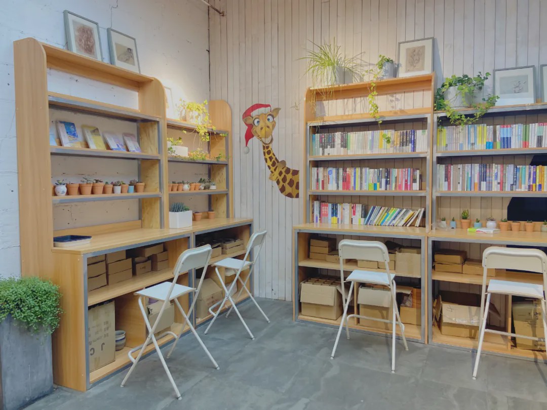 西安小众品牌服装店,西安时尚优雅女装街铺品牌