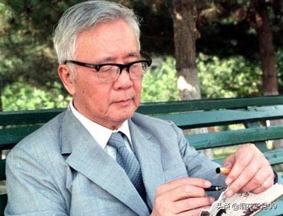 华罗庚数学一开始没学怎样赶超呢,华罗庚自学数学成功的因素是什么