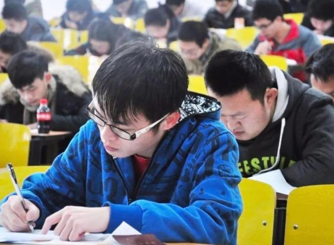 张雪峰谈四级计算机证书作用,张雪峰评价计算机二级证