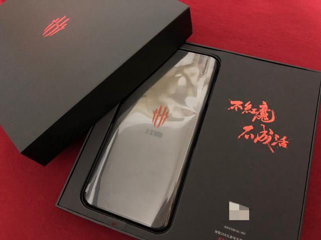 努比亚红魔3外屏,努比亚红魔3s外屏