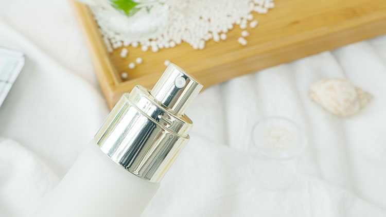 种草全球好美妆润唇膏,保湿修护产品测评