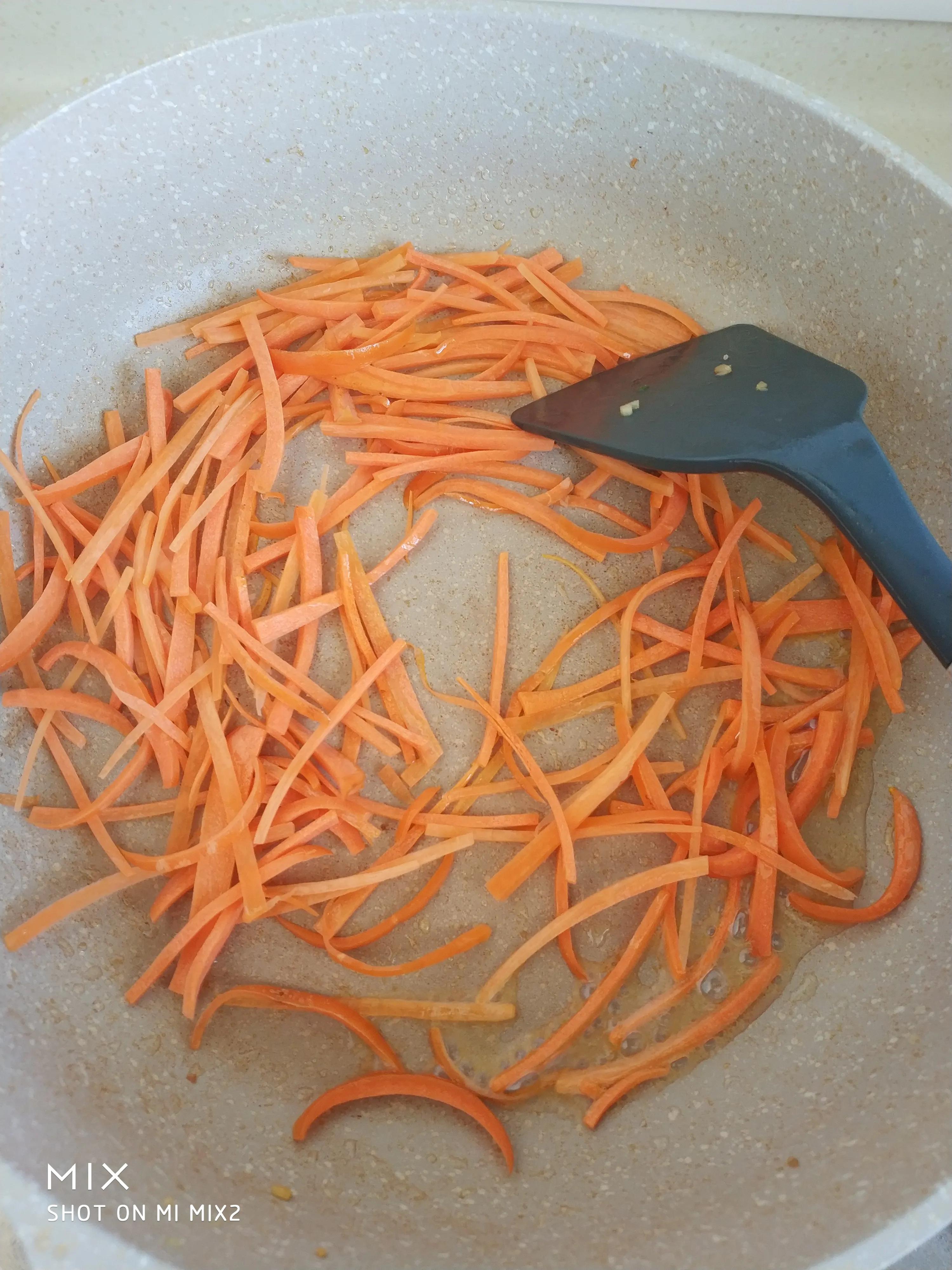 洋葱炒熟之后是什么味道,洋葱直接生吃什么味道