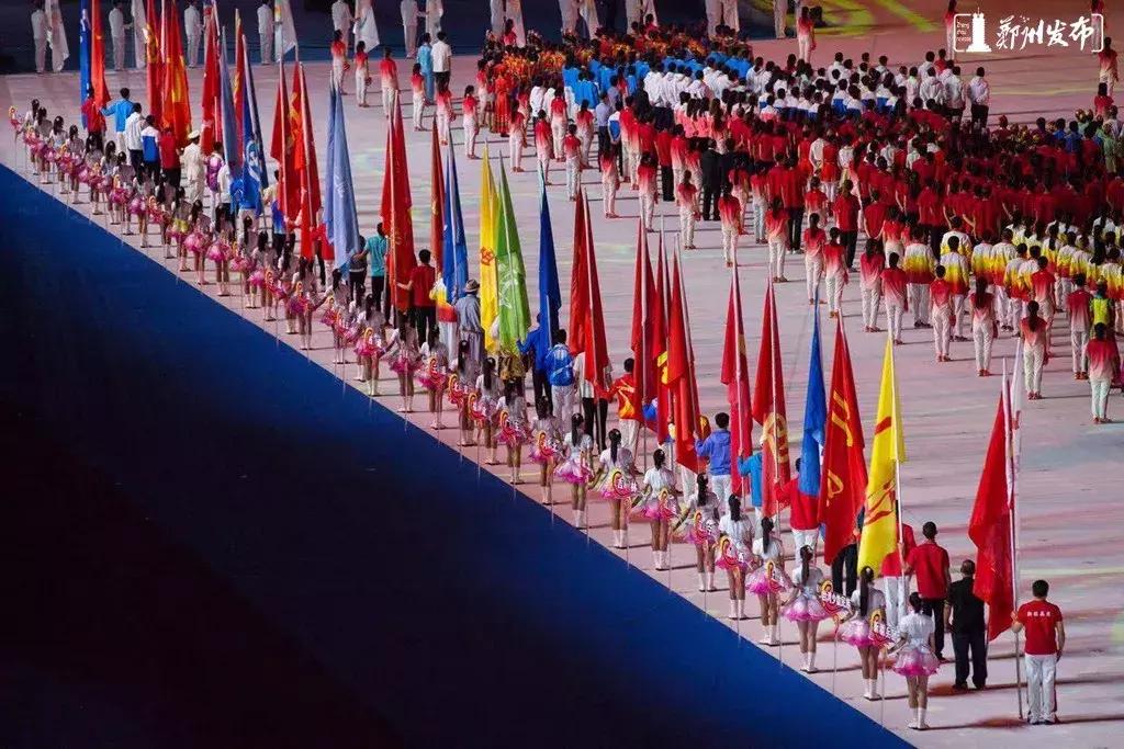 郑州奥体中心震撼场面,郑州奥体中心晚上视频