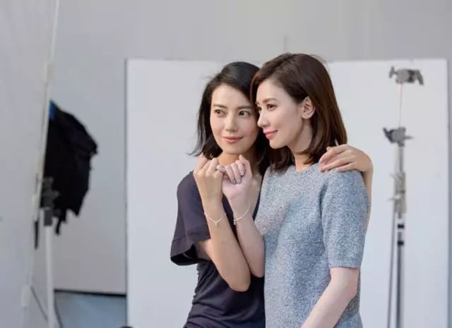 同款闺蜜发型简单时尚好看,适合闺蜜的潮流发型