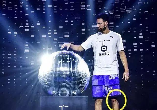 罗斯的脚趾,罗斯的膝盖是怎么样的