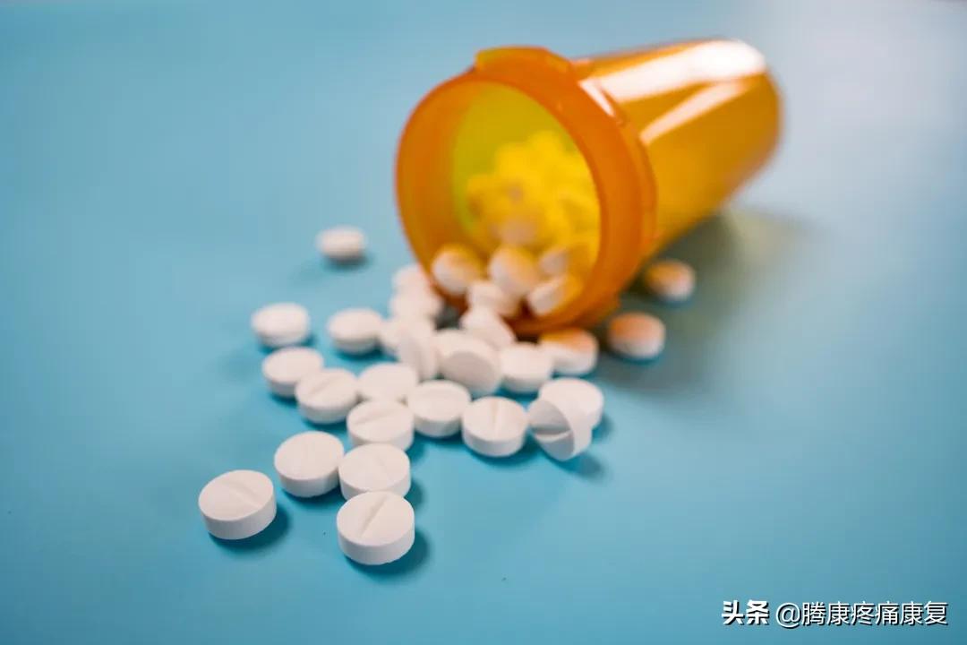 小腿疼痛的原因和治疗原则,小腿窝疼痛是什么原因造成的