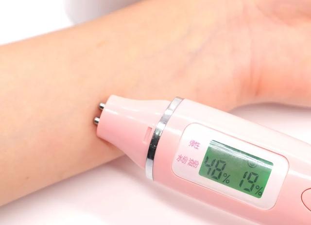 如何选择安全的洗面奶 (洗面奶该怎么选才好)