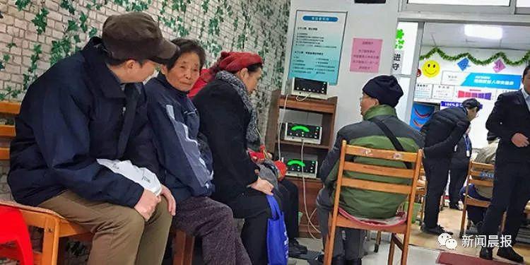 四五千元钱能买到什么样的治疗仪,老人非要买上万的治疗仪