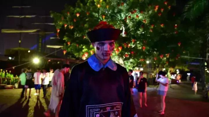 鬼魂万圣节,万圣节狂欢夜鬼混