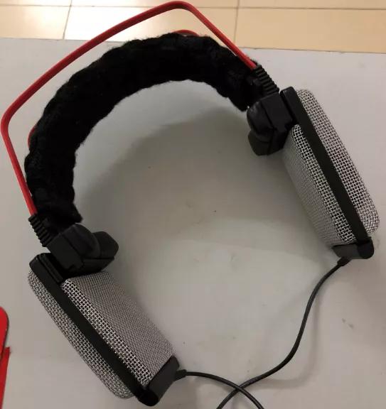 akgk501k1000,akg耳机k371和k361区别