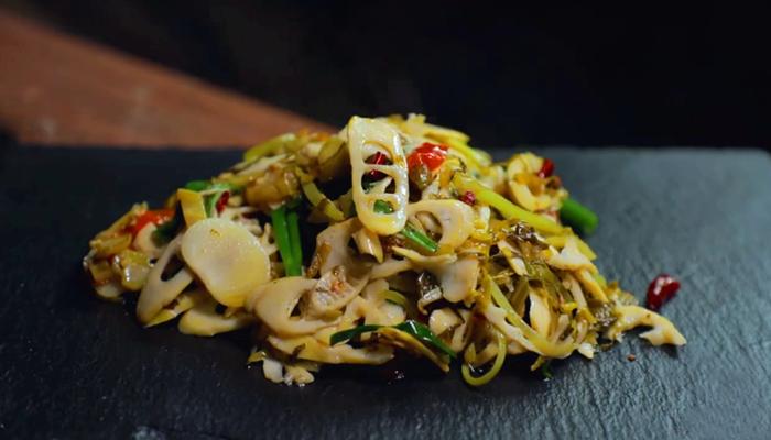 李子柒竹笋的全部视频,李子柒摘竹笋的视频