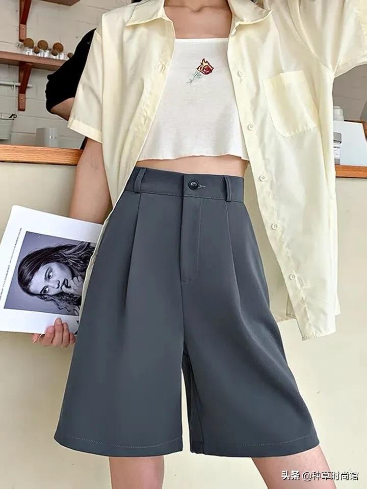 穿阔腿裤里面穿什么裤子显瘦好看,别再只穿阔腿裤这5条裤子更流行