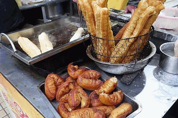 海小、曙光中学、二中……宁波这5所学校边上的老底子早餐，很多人毕业了还念念不忘……