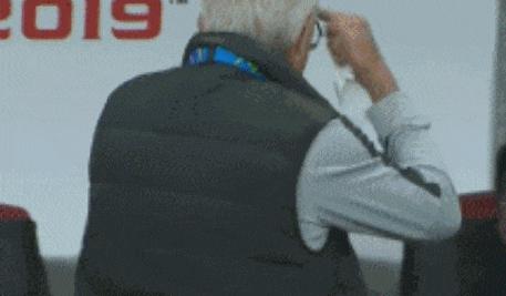 郑智落泪全集视频,郑智落泪国足视频