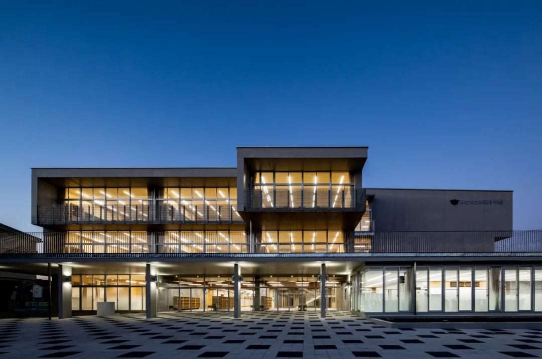 三上建筑事务所|日本日立市立日高小学校