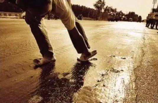 彪马拖鞋发黄怎么办,彪马拖鞋白色容易脏吗