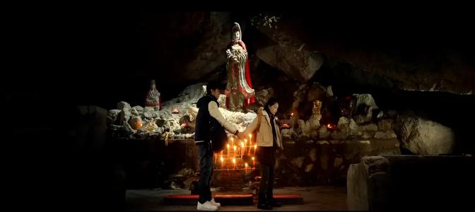 摘掉你的胸罩，让我看看你的人生，我们又何尝不是活成七月与安生