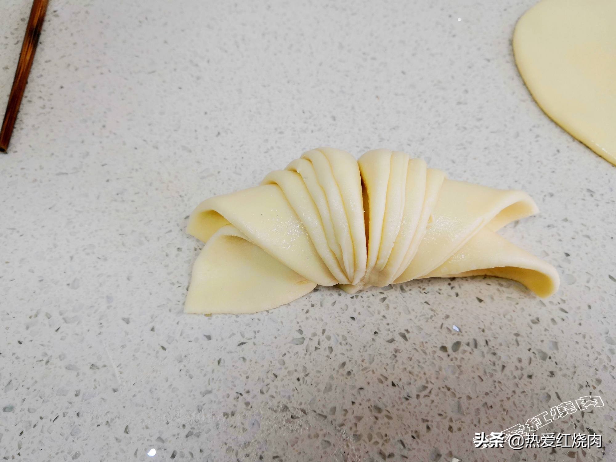 为啥蒸出来的面条是黏的,面食蒸了为什么会塌