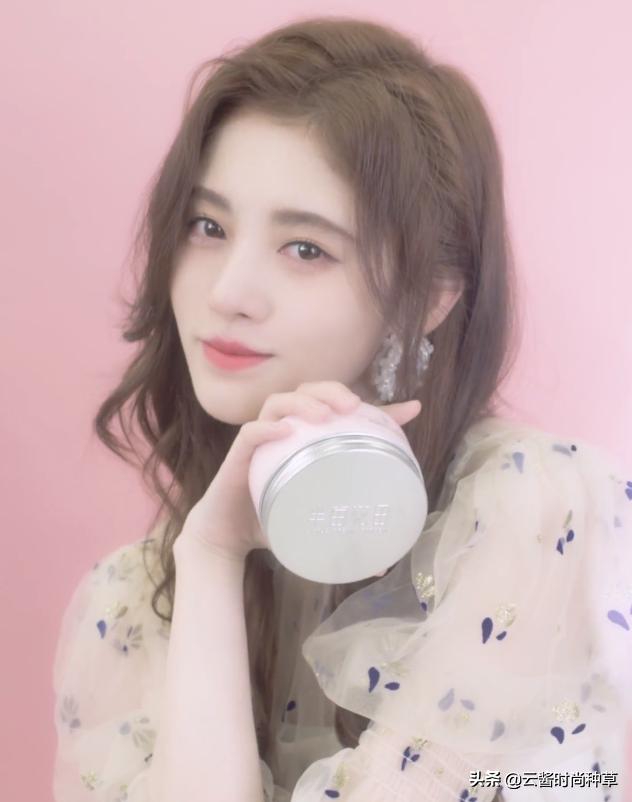关晓彤代言的去角质的什么膏,关晓彤推荐磨砂膏