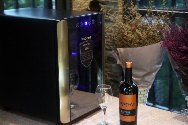 维诺卡夫cwc168a恒温酒柜,不锈钢定制酒柜维诺卡夫