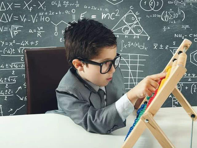 孩子头顶两个旋代表什么,头顶旋多的孩子有什么意思