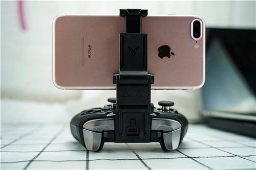 飞智八爪鱼2怎么开启体感,飞智八爪鱼2游戏手柄一键连招