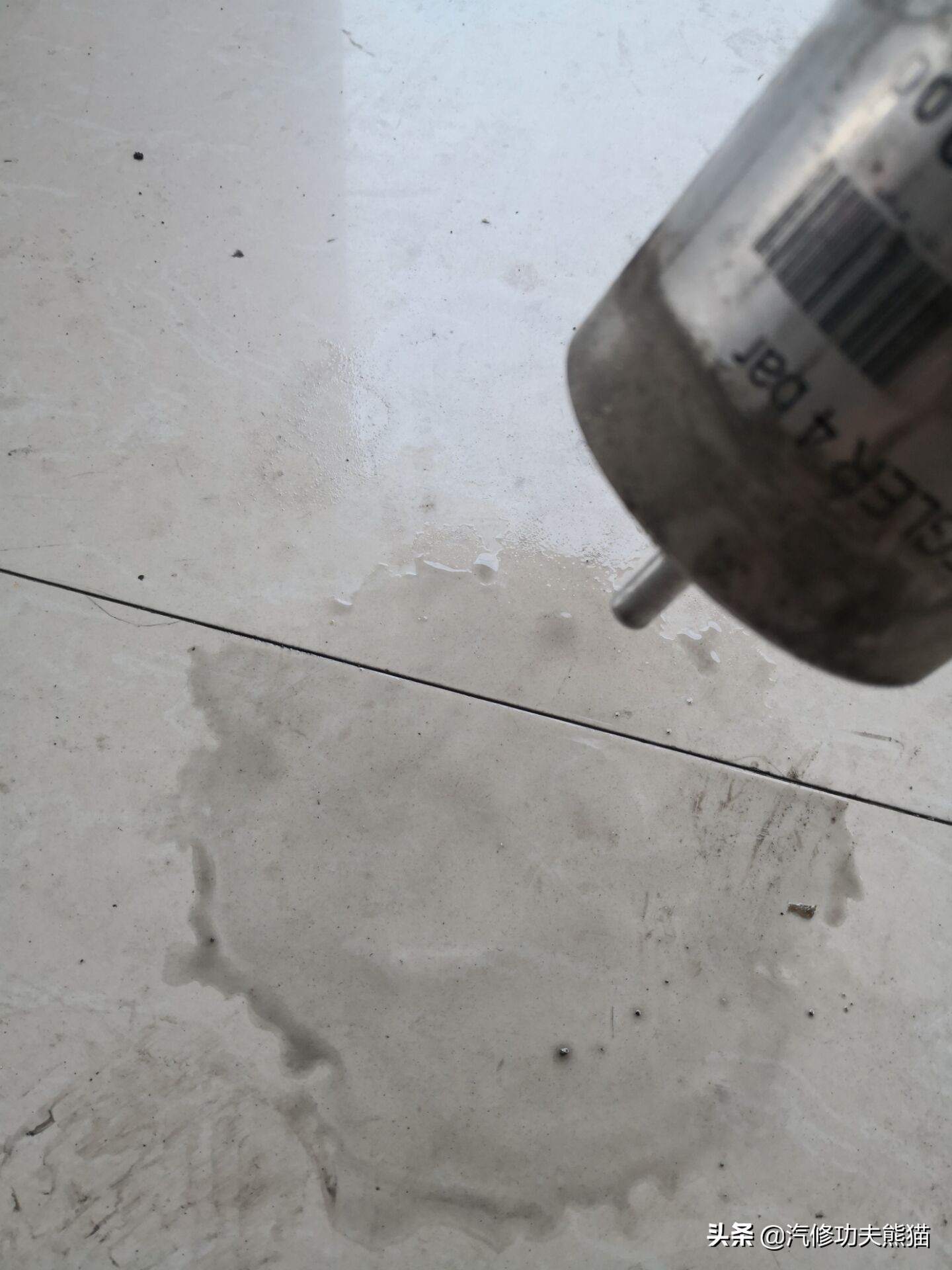 奥迪a6l2.4免拆烧机油处理靠谱吗,奥迪a6l2.4烧机油大修注意事项