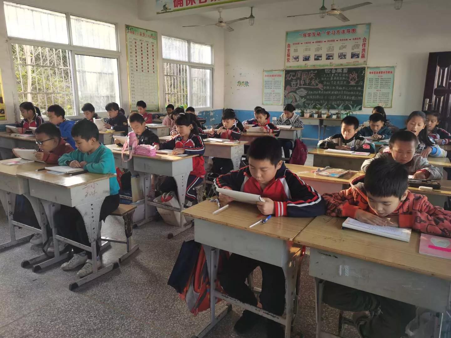 寺湾二小德育花开，香满校园