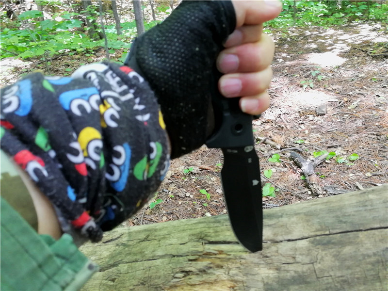 汉道洛克x生存刀暴力测试,户外生存实用工具推荐