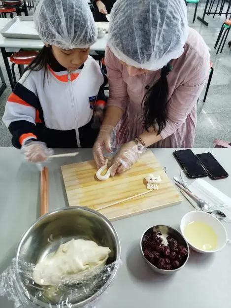 最是传统动人心！泰达二小传统文化教育，促进未成年人思想道德建设