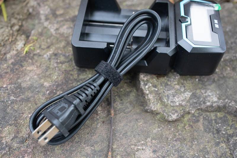 强光手电用18650电池充电器,家用充电锂电手电筒大全