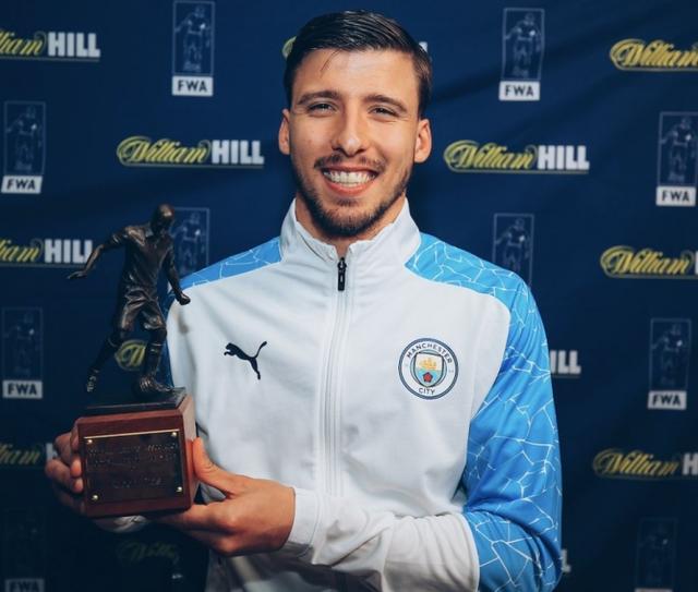 迪亚斯英超最佳,迪亚斯冠军照片