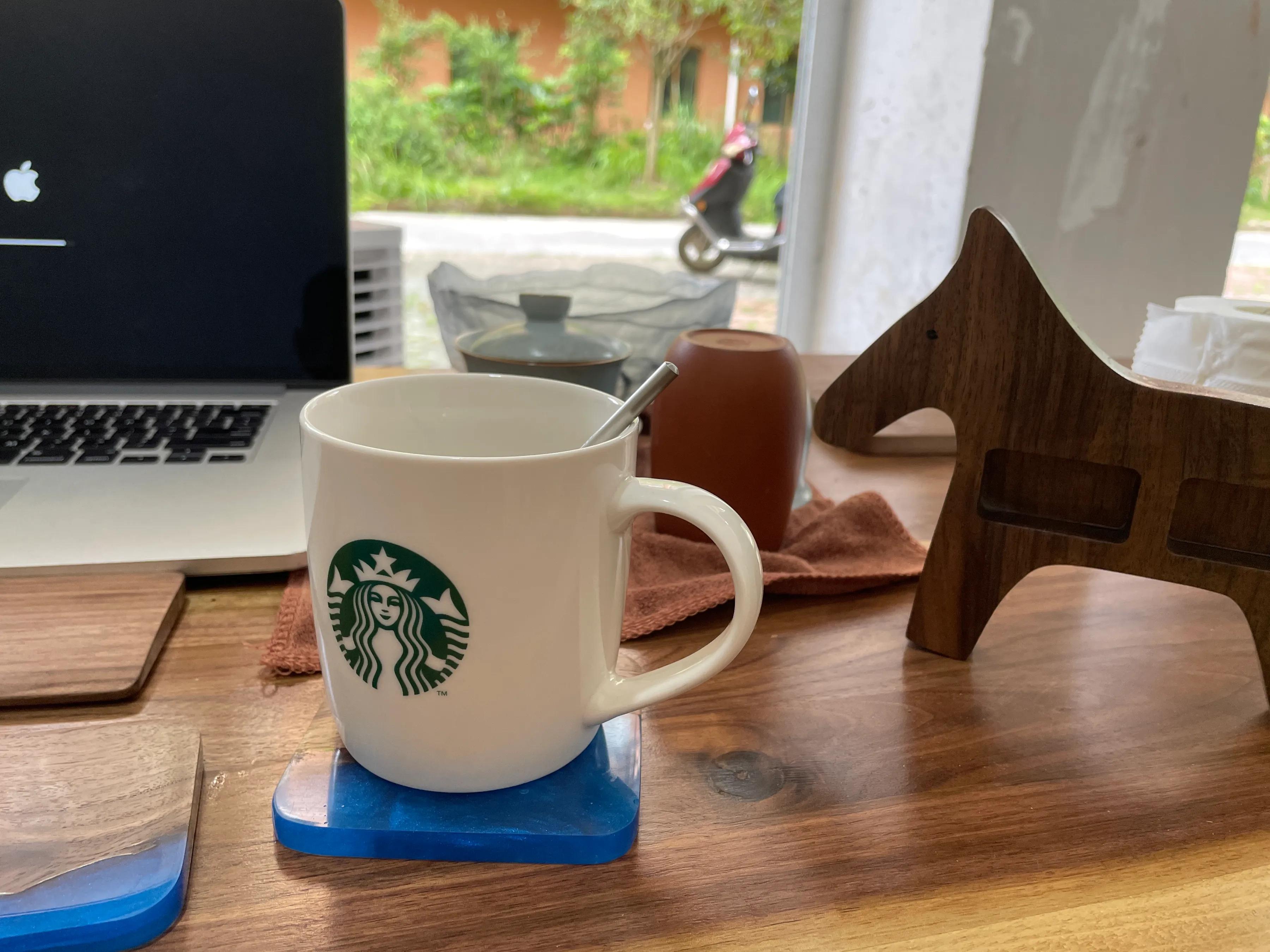 怎样用树脂做杯垫 (树脂做花杯垫)