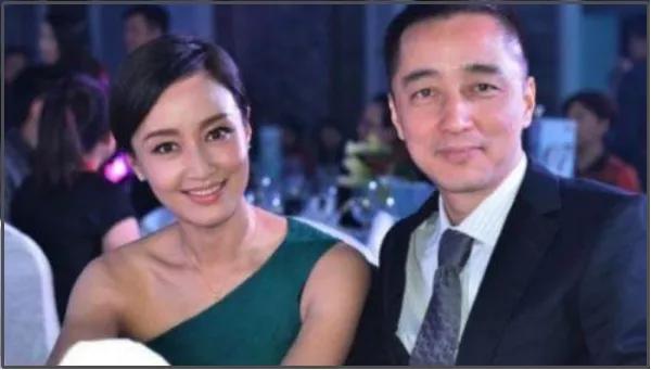 鬼文子：网红书商路金波的“上头”往事