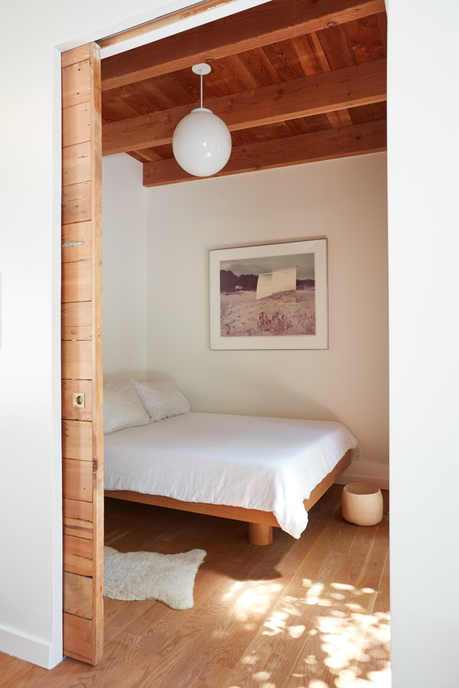 2万买下废弃棚屋，30天翻新成工作室，惬意的场面我承认眼红了