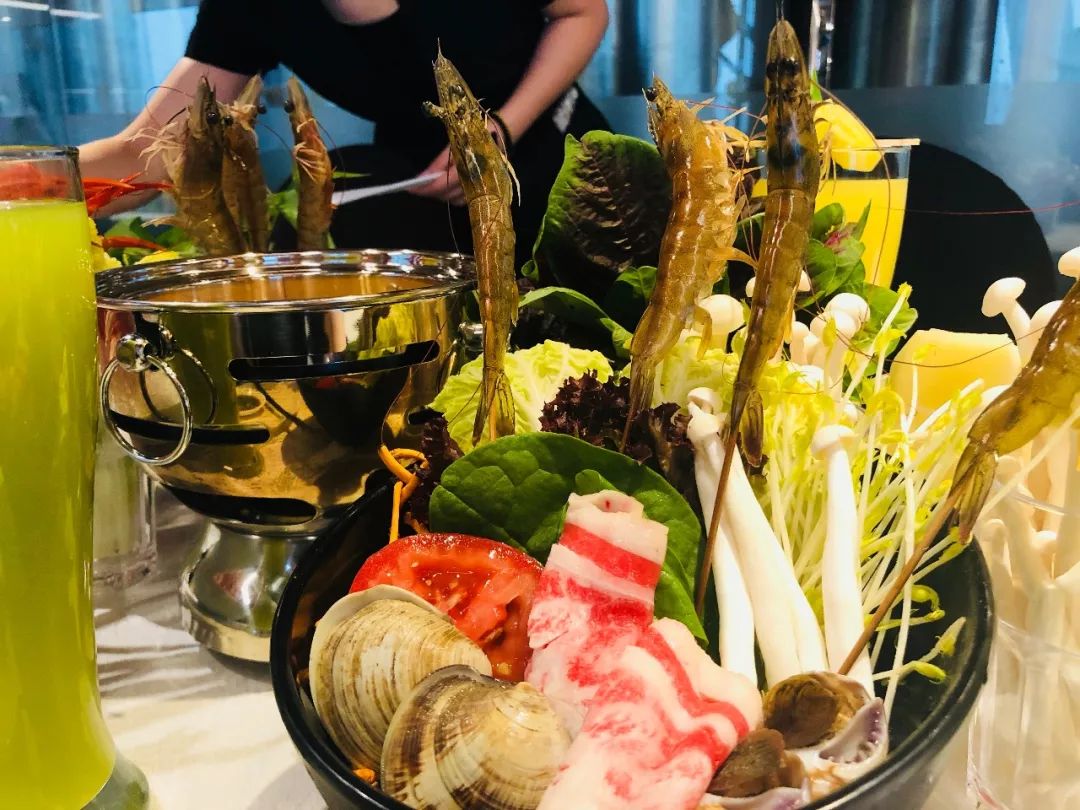 成都海鲜自助餐499元一个,成都生蚝吃到饱自助餐