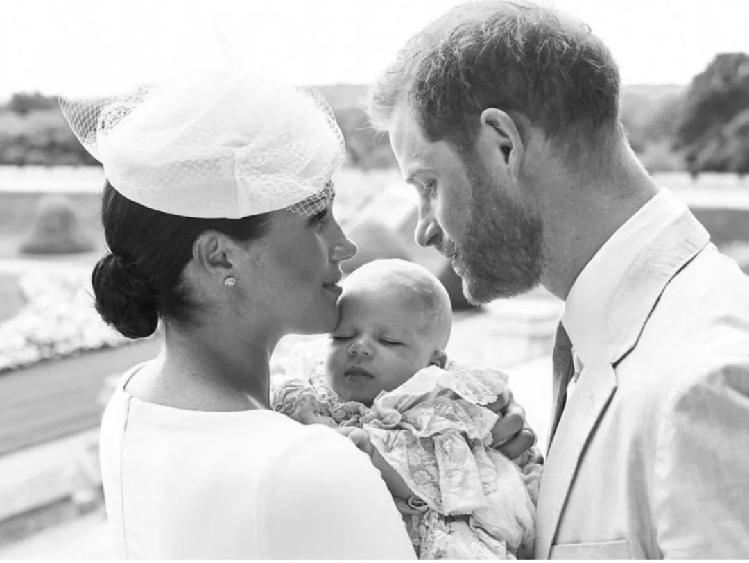 梅根和英国王室打起了媒体战,梅根含泪谈英国王室