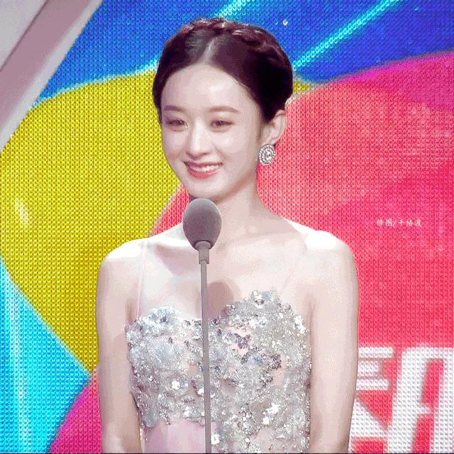 越瘦反而越不自信,脸瘦了反而丑了