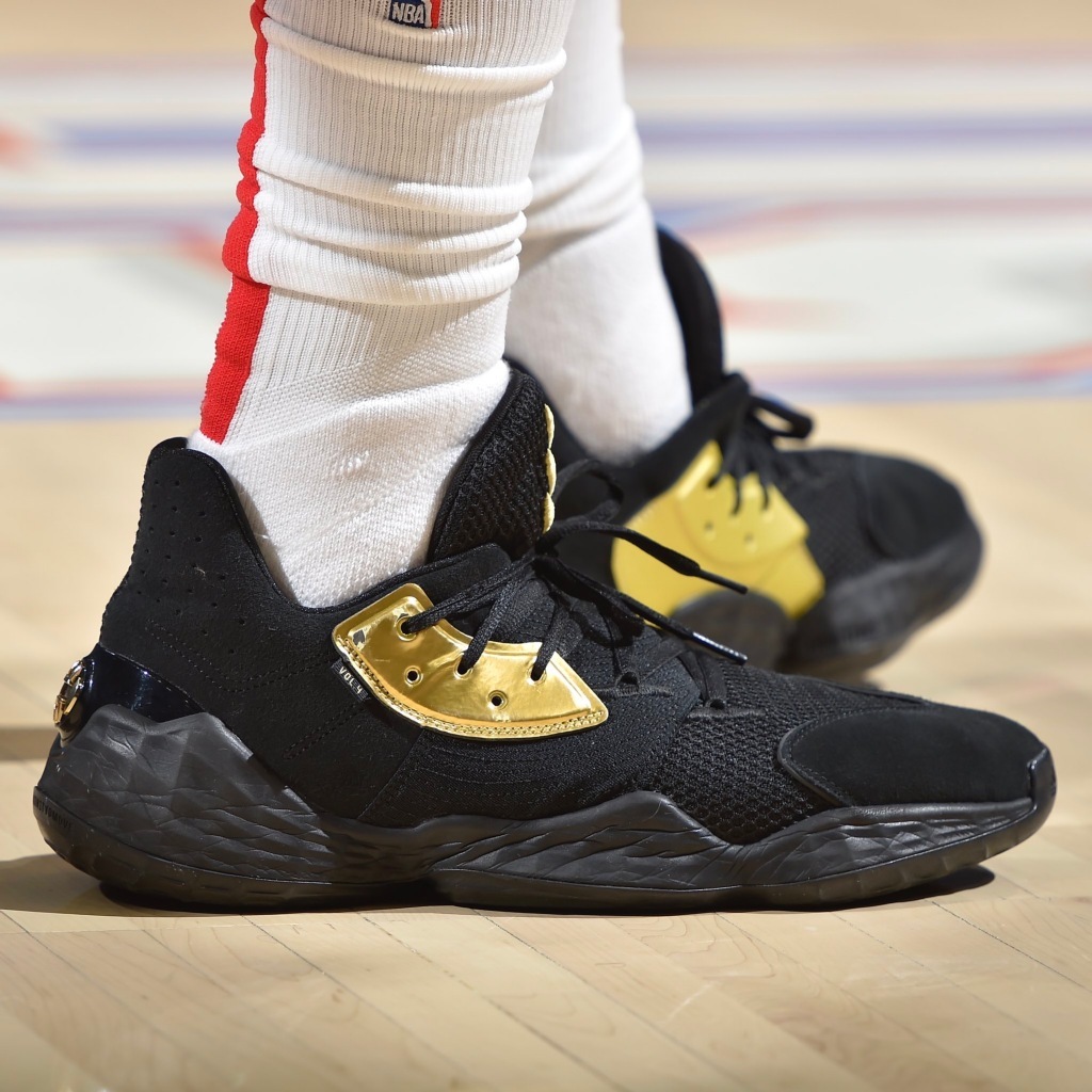 阿迪重回巅峰,阿迪终于实现了自我救赎